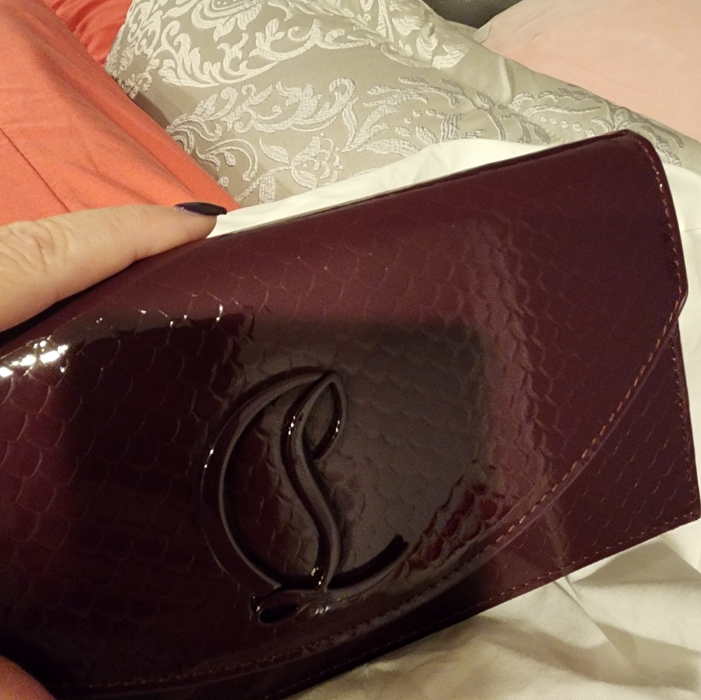 Louboutin bag ntg